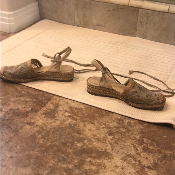 Espadrilles by Stewart Weitzman, - Picture 2 of 3